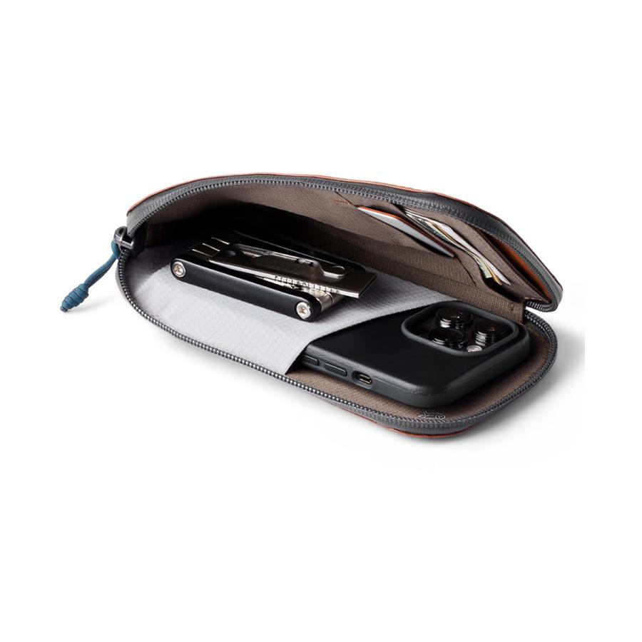 Bellroy All-Conditions Phone Pocket Bronze Bronze