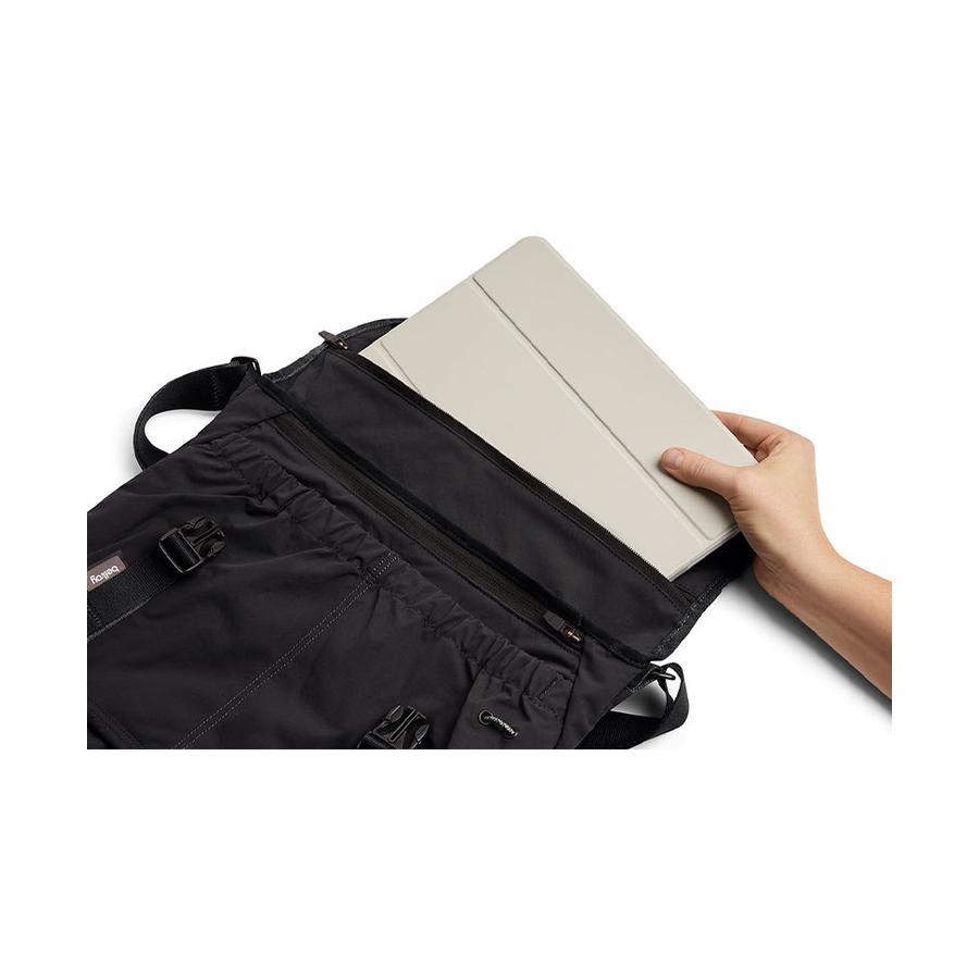 Bellroy Cinch Messenger Black Black