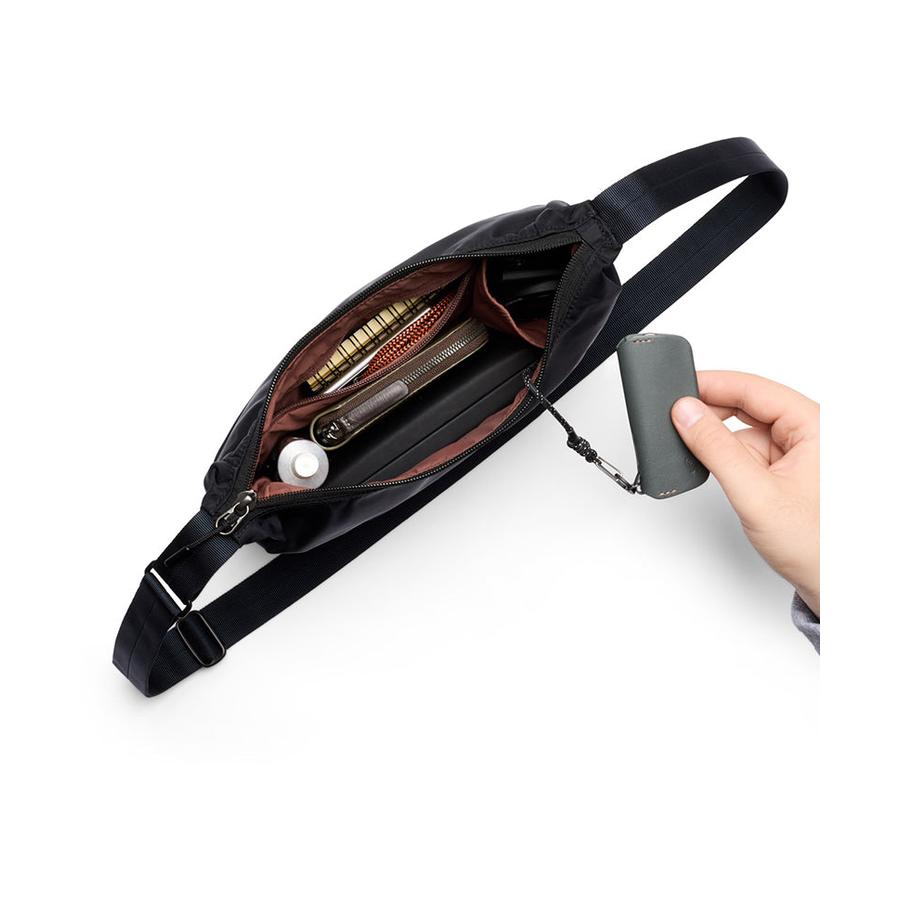 Bellroy Laneway Crescent Bag 2.5L Ink Ink