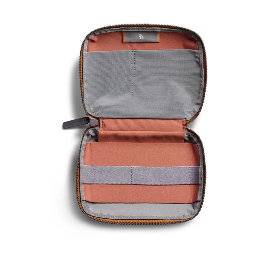 Bellroy Tech Kit Compact Bronze Bronze