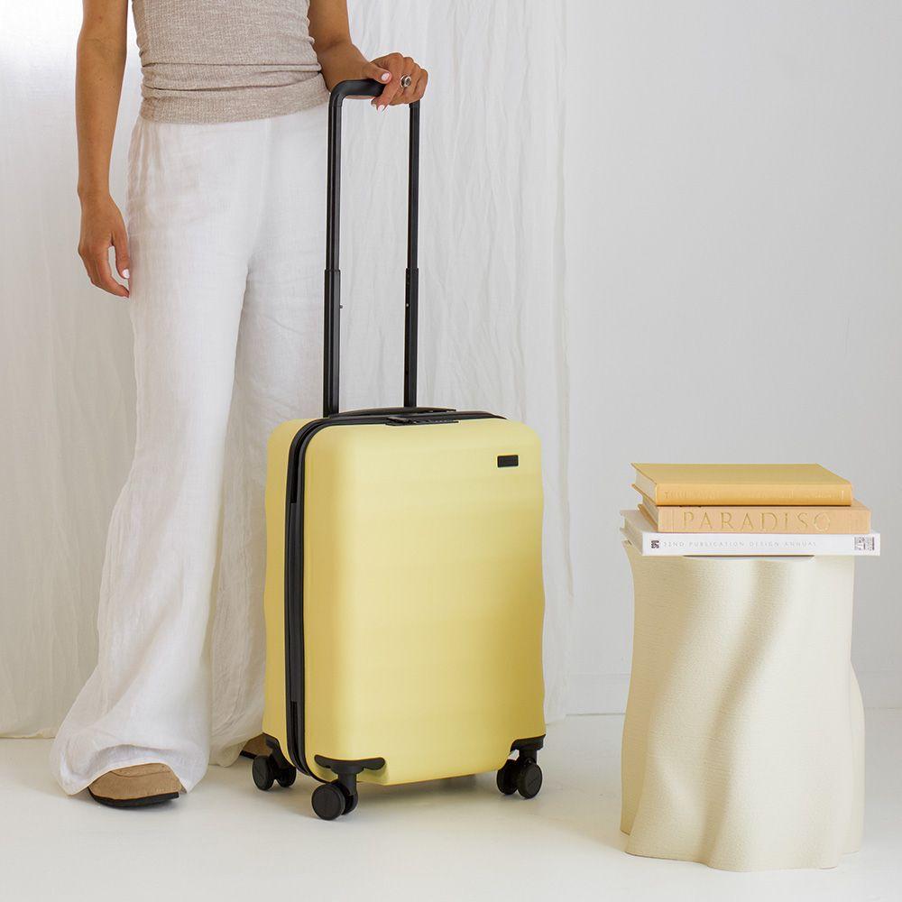 Explorer Luna-Air suitcase in Pina Colada
