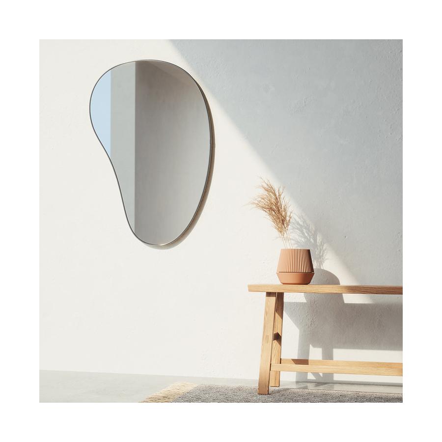 Umbra Hubba Pebble Mirror (92 x 61cm) Metallic Titanium Metallic Titanium