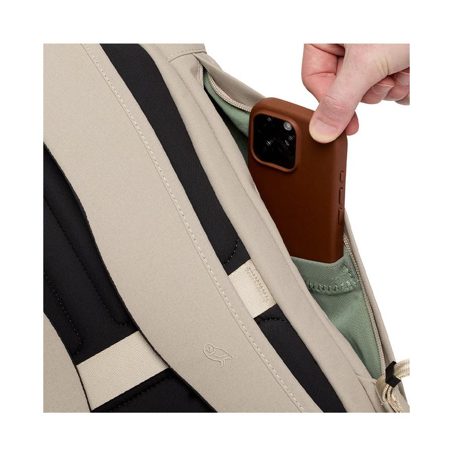 Bellroy Classic Rolltop Tahini Tahini