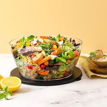 Tupperware Eco+ bowl with pasta salad in it 