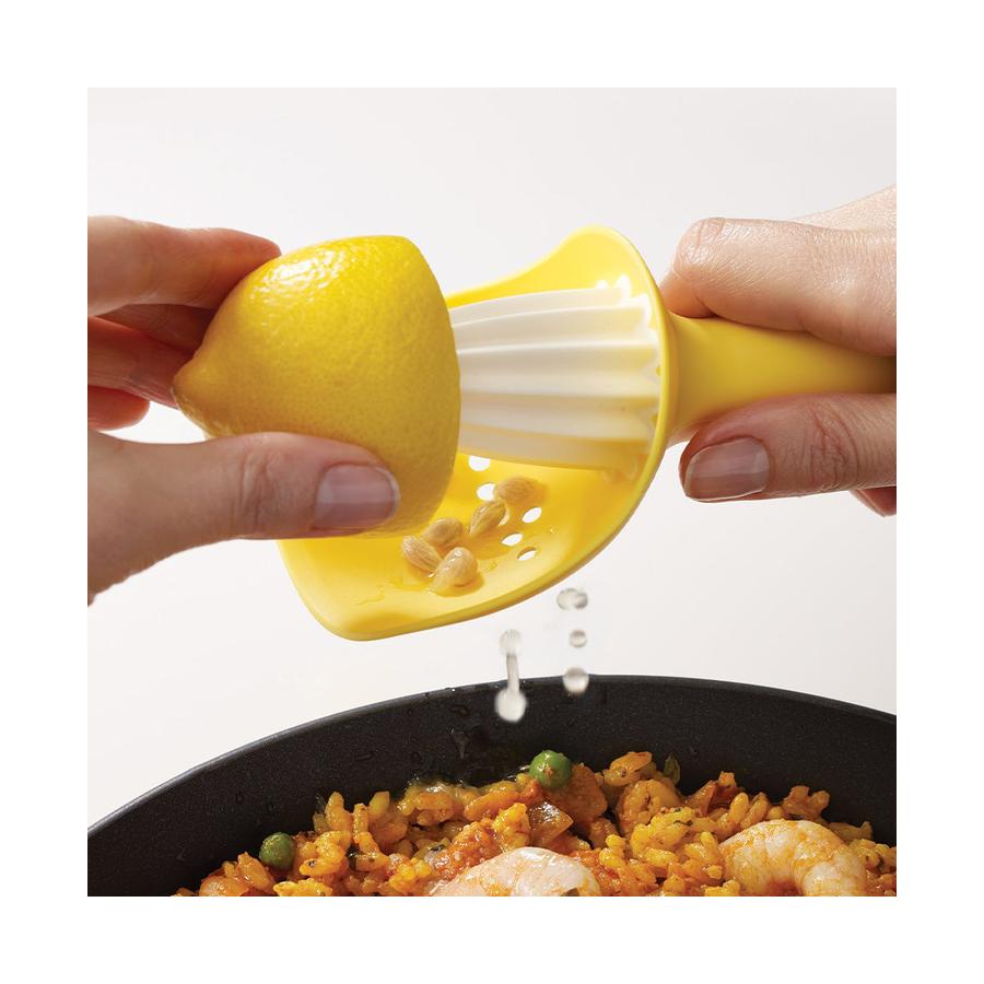 Joseph Joseph Catcher Citrus Reamer Yellow Yellow