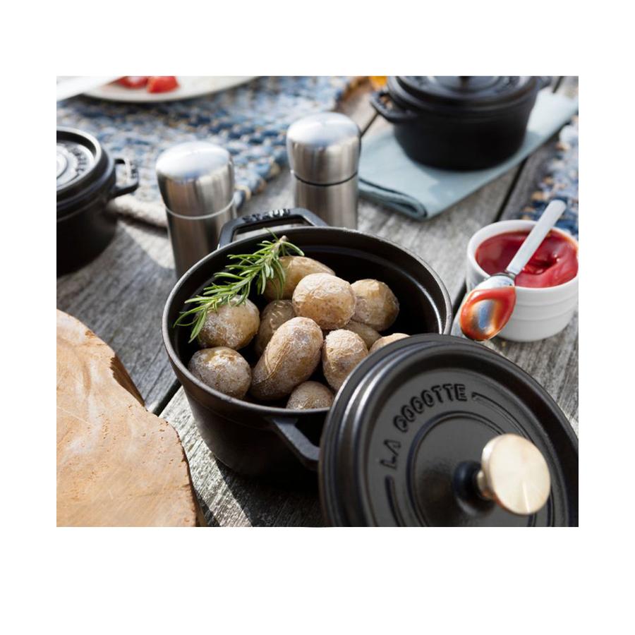 Staub 24cm (3.8L) Round Cocotte Black Black