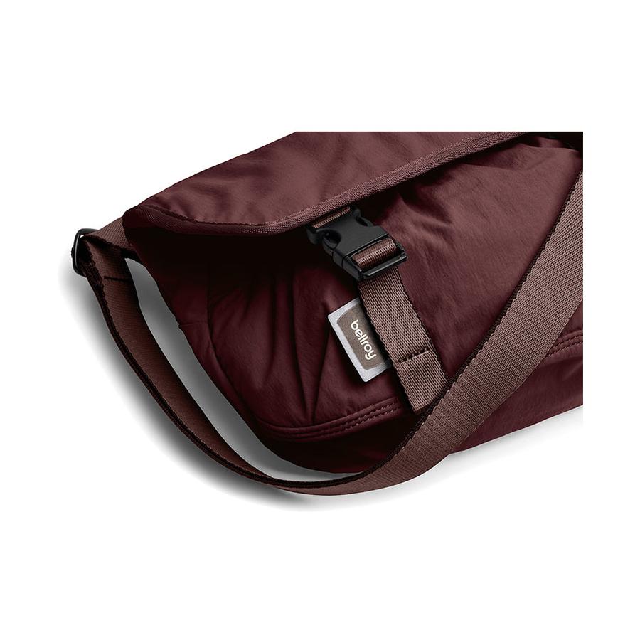 Bellroy Cinch Mini Messenger Burgundy Burgundy