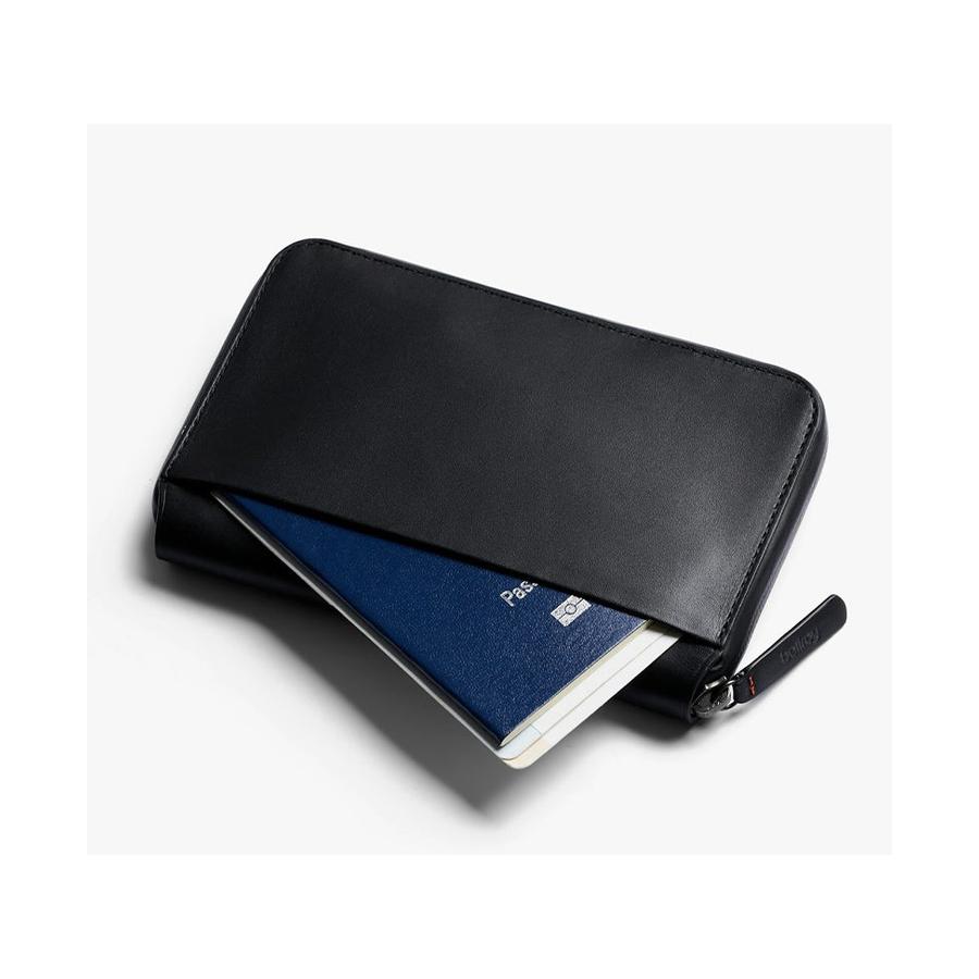 Bellroy Travel Folio Second Edition - Carryology Essentials Edition Black Ash Black Ash