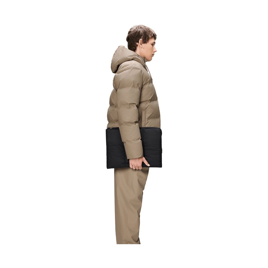 Rains Puffer Laptop Cover 15"/16" Black Black