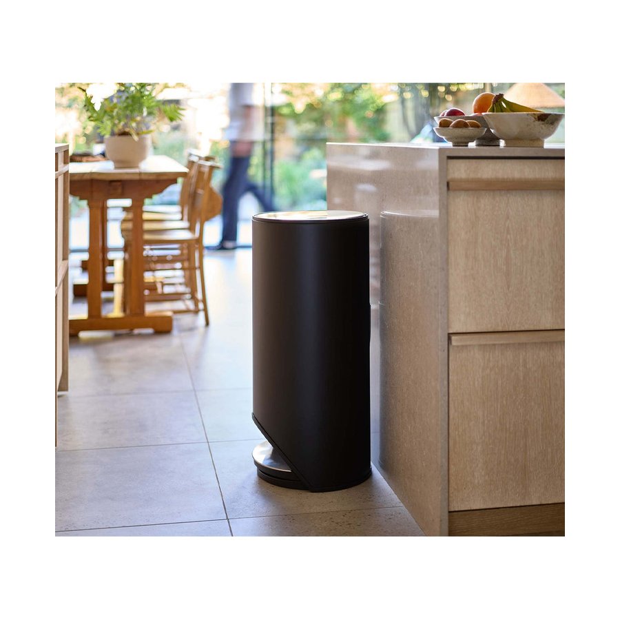 Joseph Joseph Arc 30L Easy Push Pedal Bin Carbon Black Carbon Black