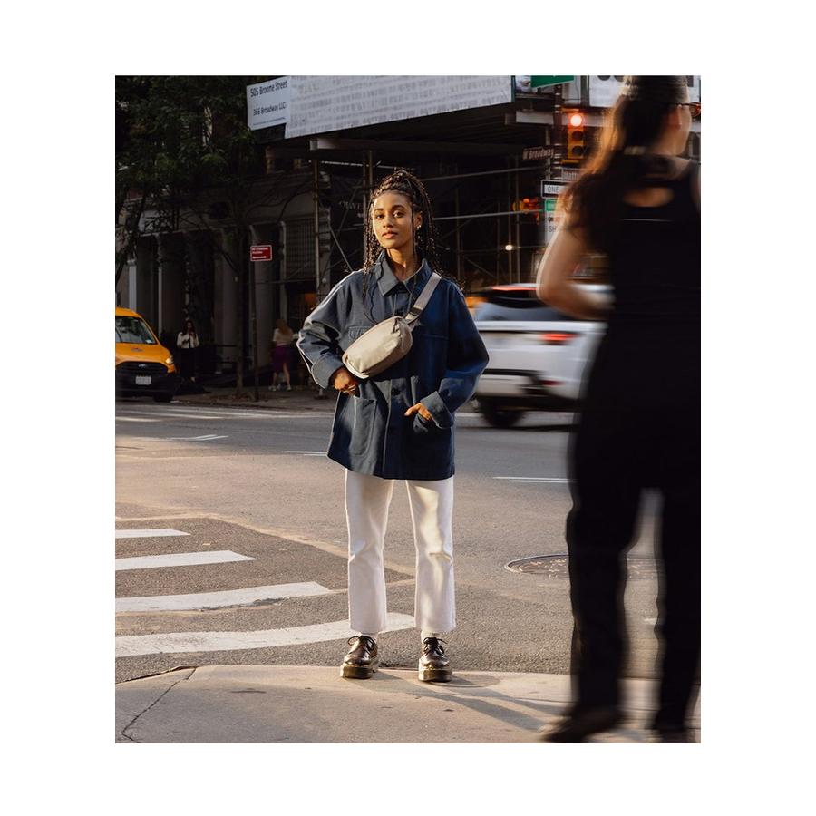 Bellroy Laneway Belt Bag Fawn Fawn