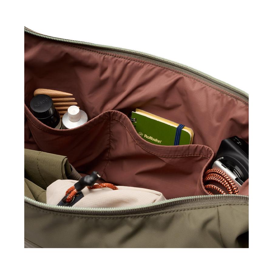 Bellroy Laneway Crescent Bag 12L Sea Kelp Sea Kelp