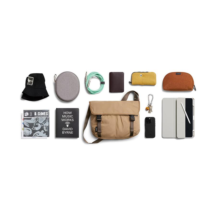 Bellroy Cinch Messenger Sand Dune Sand Dune