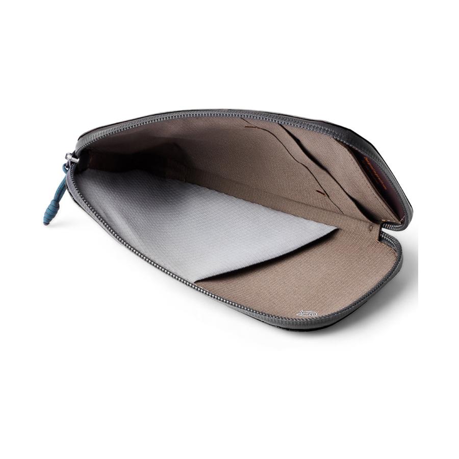 Bellroy All-Conditions Phone Pocket Plus Ink Ink