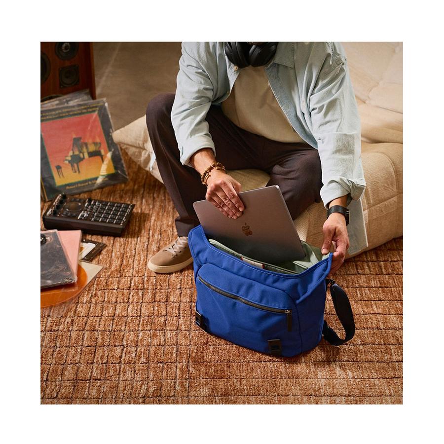 Bellroy Classic Messenger Indigo Indigo