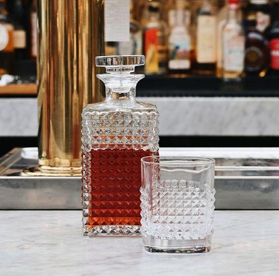 Decanters, Jugs & Carafes