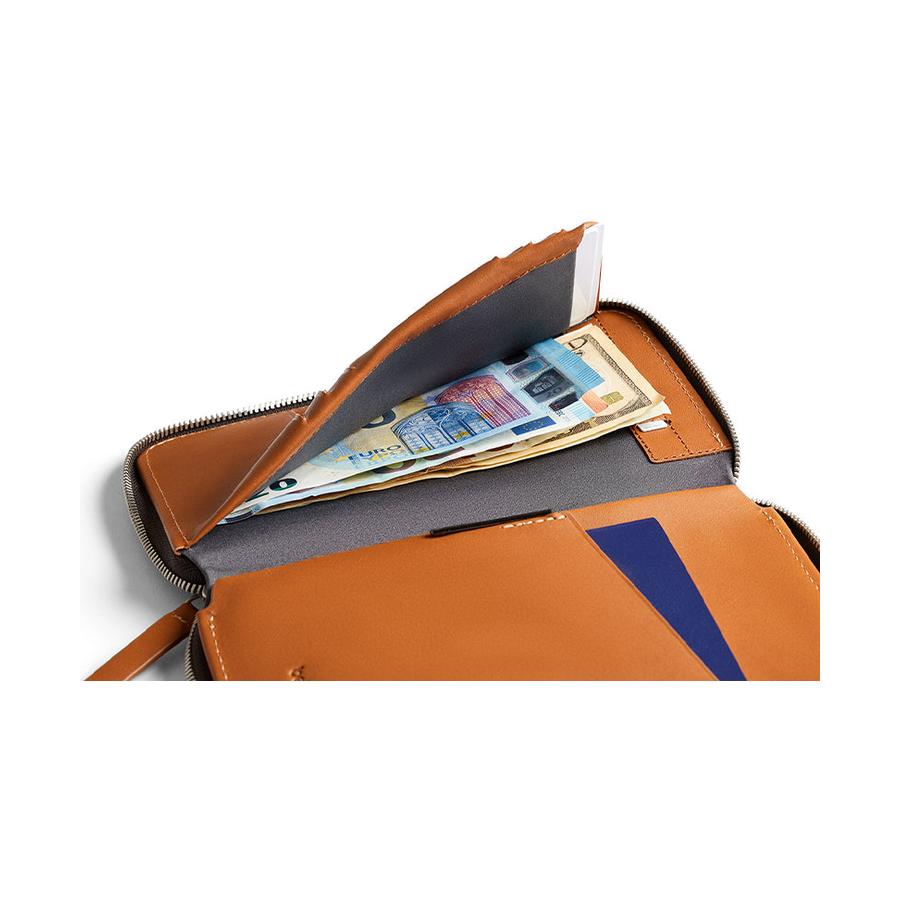 Bellroy Travel Folio Second Edition Caramel Caramel