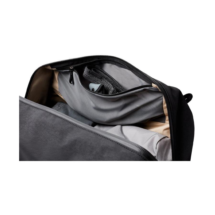 Bellroy Venture Duffle 40L Black Black