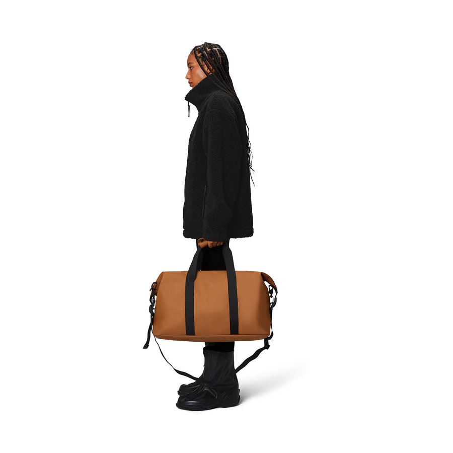 Rains Hilo Weekend Bag Rust Rust