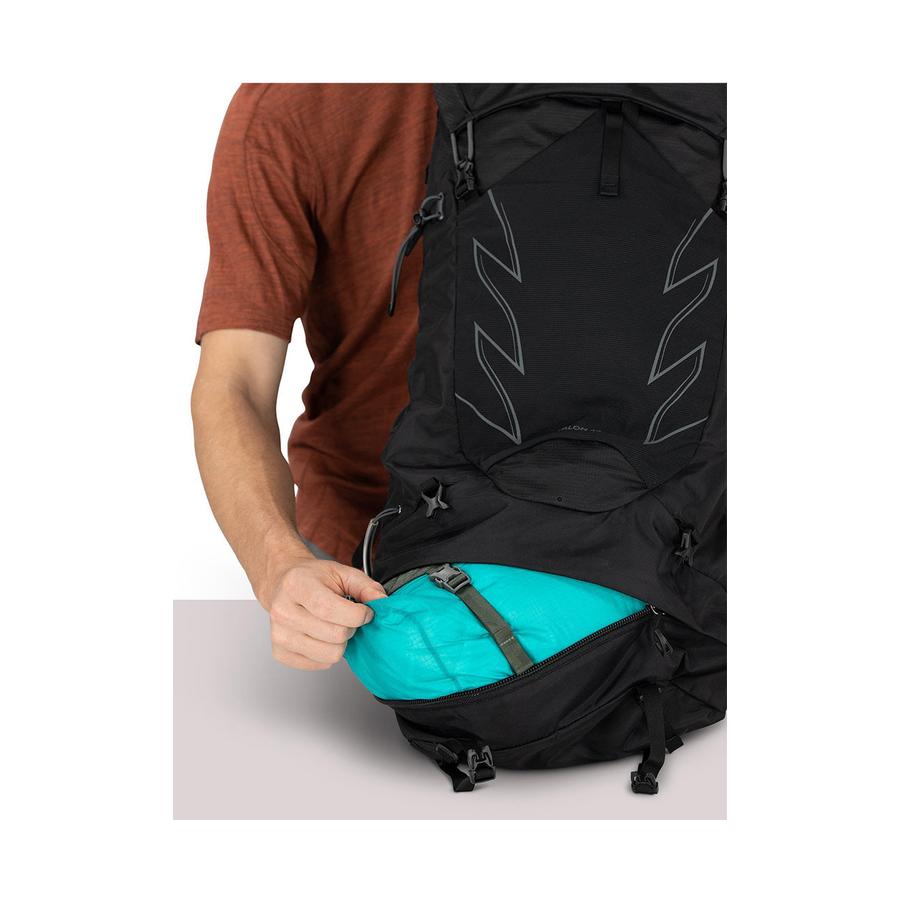 Osprey Talon 44 Small/Medium Men's Hiking Backpack Stealth Black Stealth Black