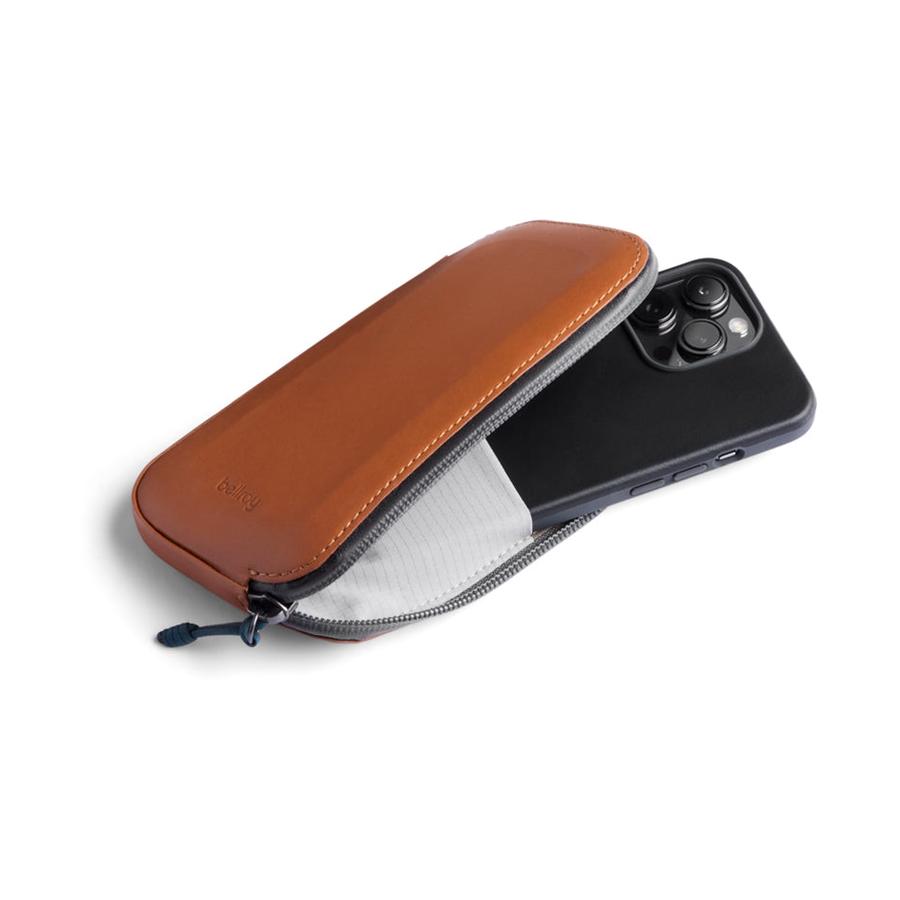 Bellroy All-Conditions Phone Pocket Bronze Bronze