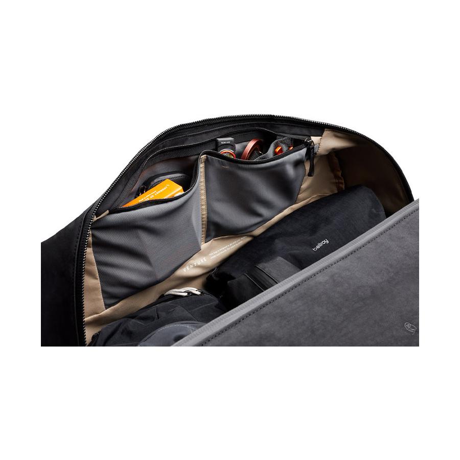 Bellroy Venture Duffle 55L Black Black