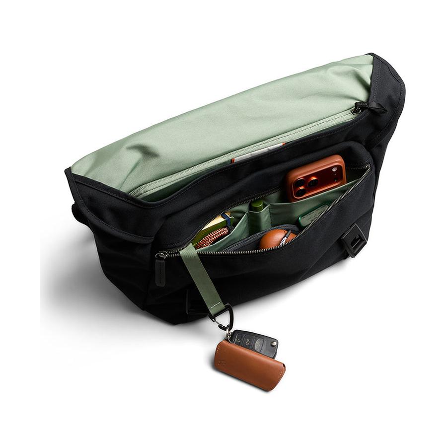 Bellroy Classic Messenger Black Black
