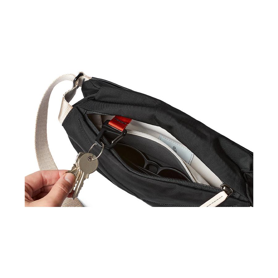 Bellroy Sling Bag Mini Premium Edition Black Sand Black Sand