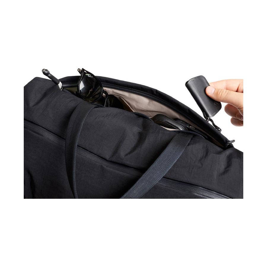 Bellroy Lite Duffle Black Black