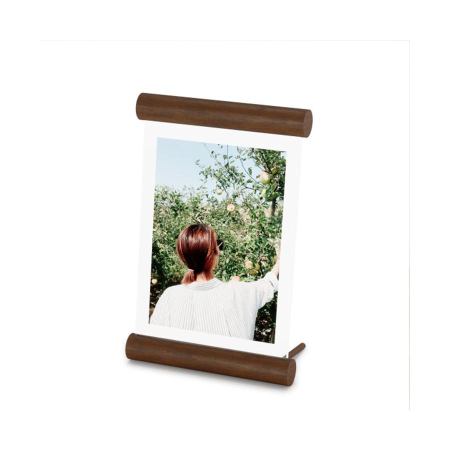 Umbra Scroll Picture Frame (13 x 18cm) Light Walnut Light Walnut