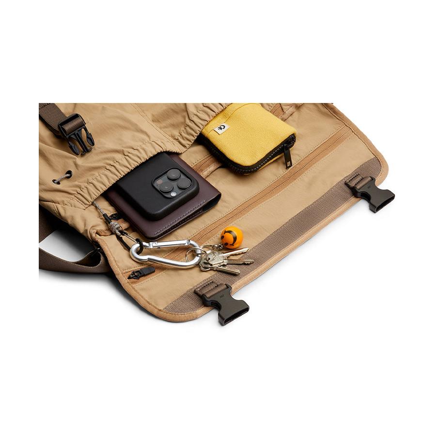 Bellroy Cinch Messenger Sand Dune Sand Dune