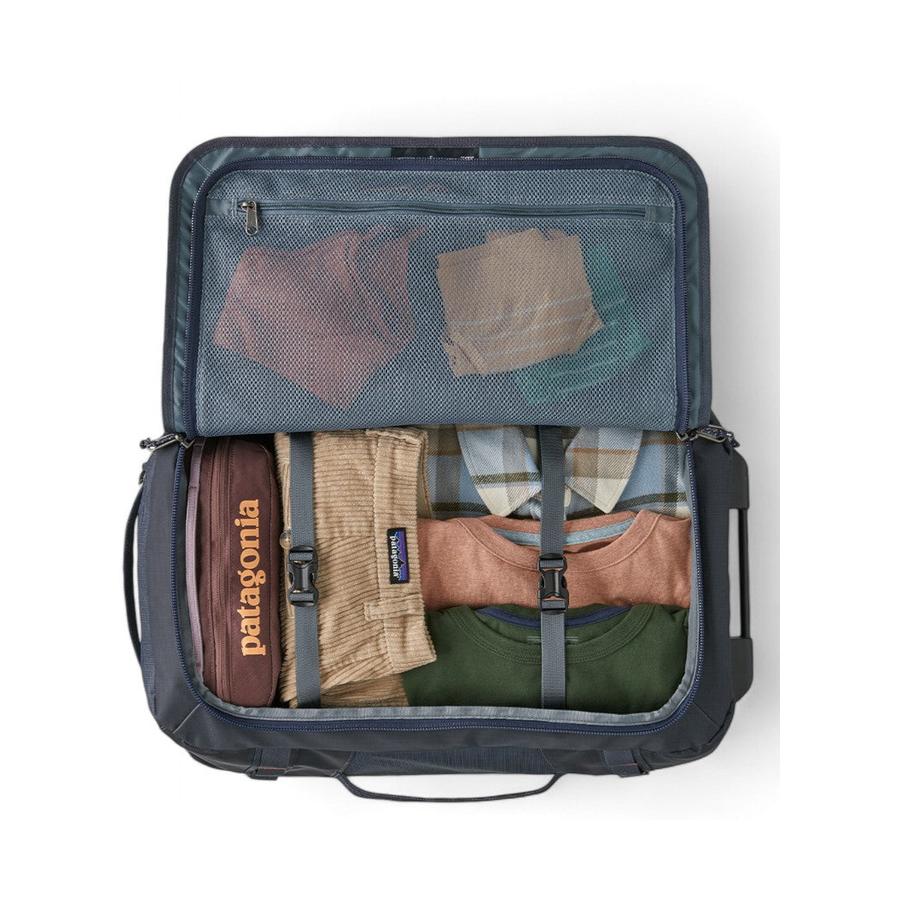 Patagonia Black Hole Matte Wheeled Duffle 40L Black Black