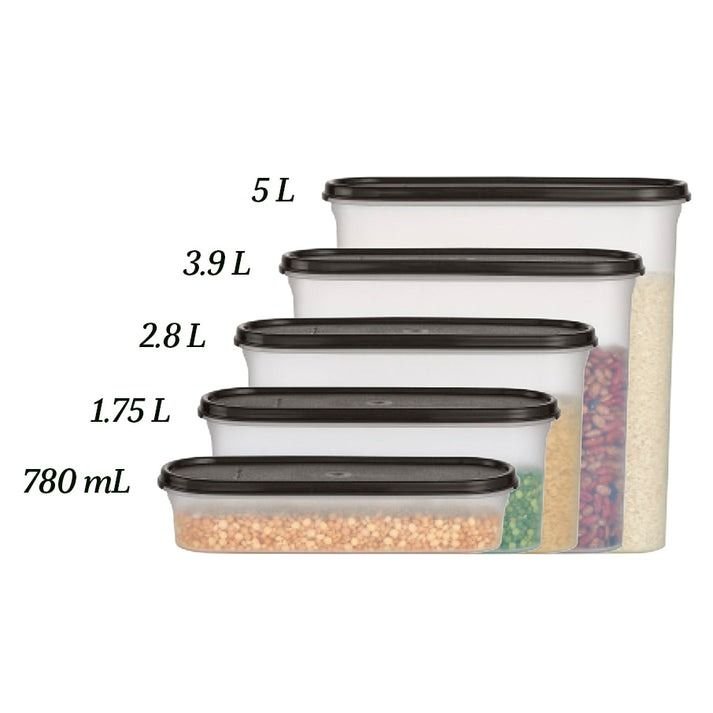 Tupperware Super Oval Containers next to eachother for perspective