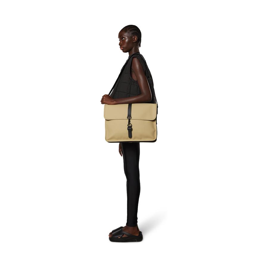 Rains Messenger Bag Sand Sand