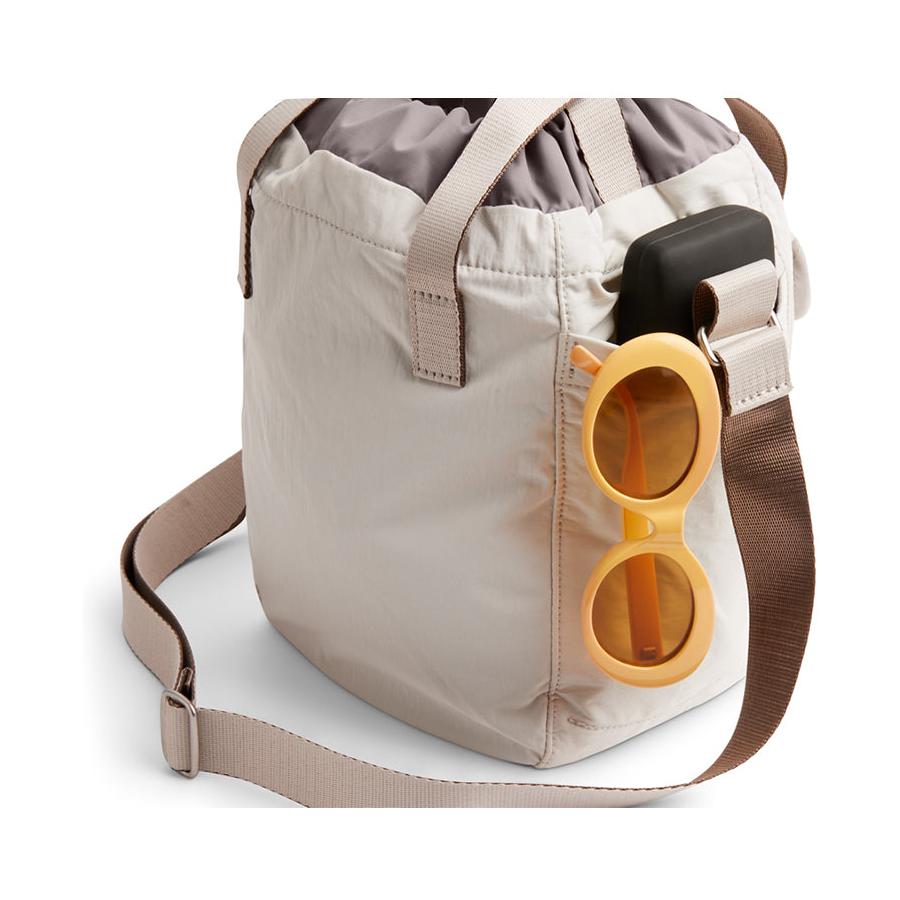Bellroy Cinch Bucket Bag Oat Oat