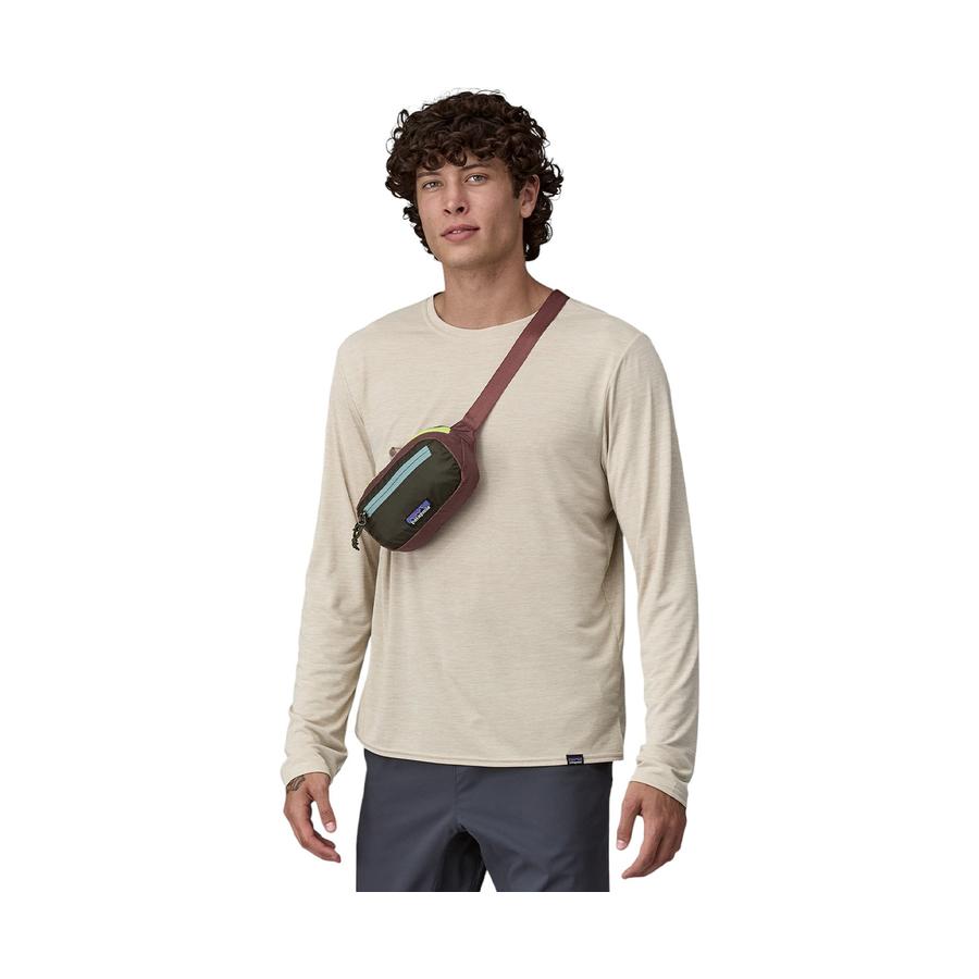 Patagonia Ultralight Black Hole Mini Hip Pack Patchwork: Pine Needle Green Patchwork: Pine Needle Green