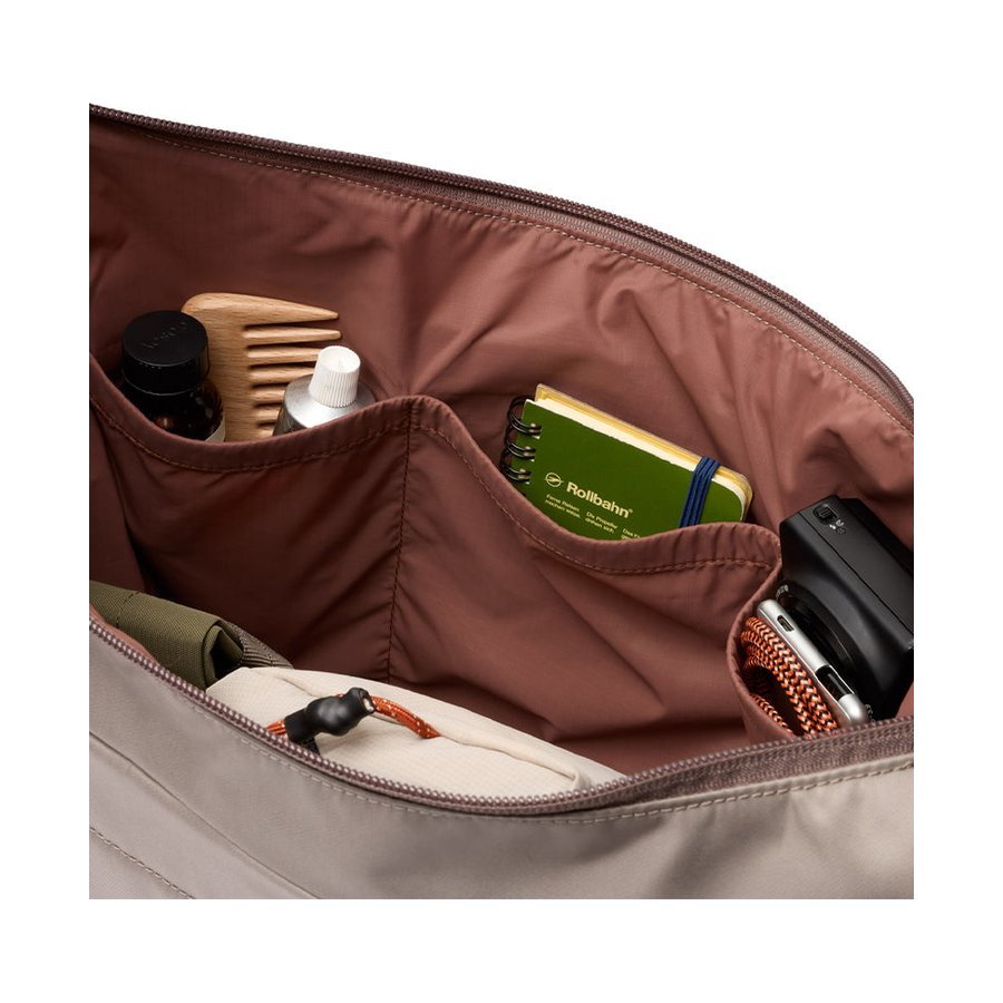 Bellroy Laneway Crescent Bag 12L Fawn Fawn